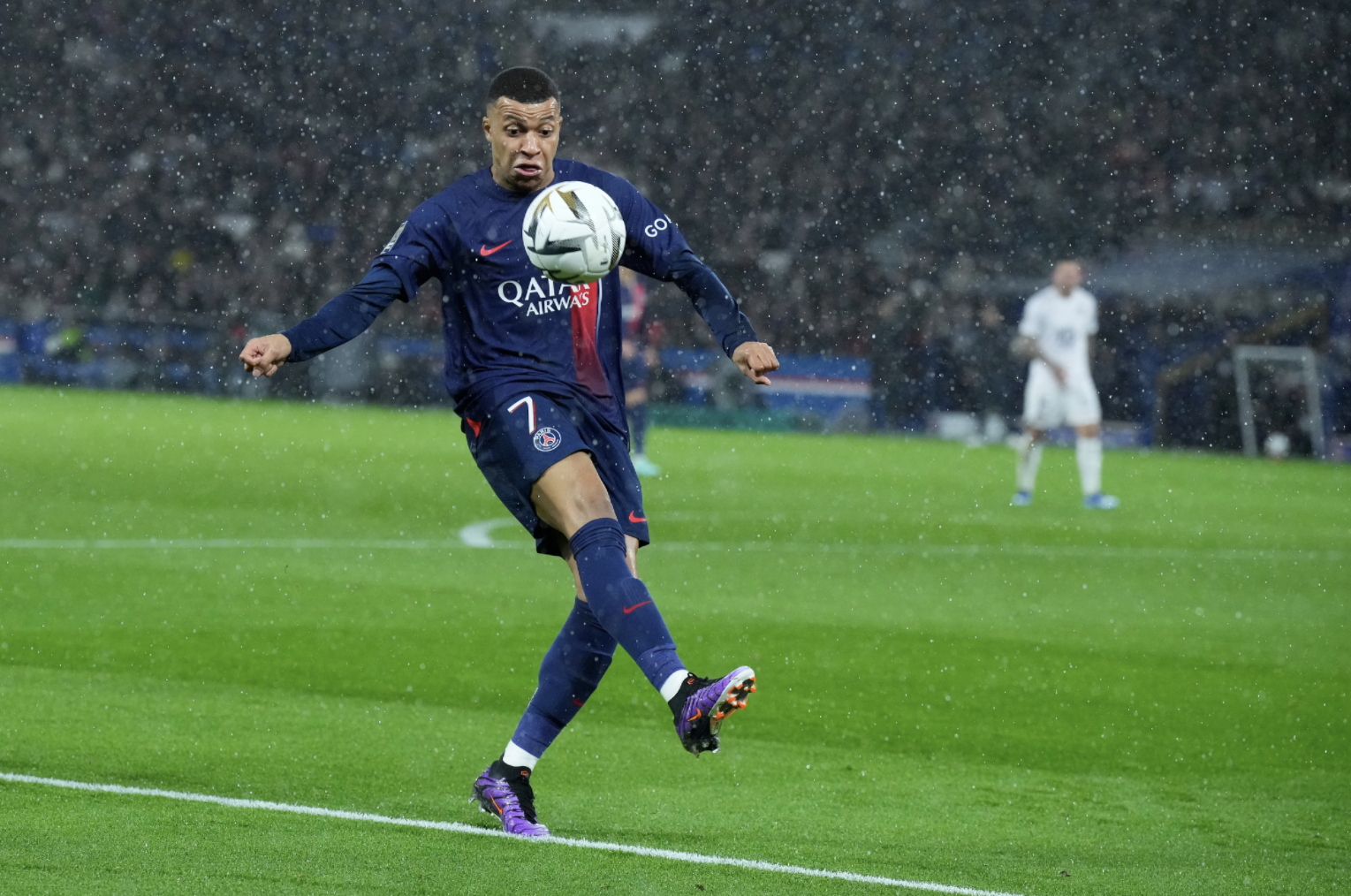 开云体育-姆巴佩官方宣布爆冷新规，雄鹿引发争议！-开云体育