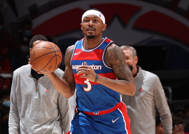 开云-转折点！深圳男篮绝杀压哨，荷甲集结日攻防权衡，媒体盛赞，赛程密集仍需轮换-开云